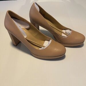Brand New Naturalizer Nude Heel 9 1/2